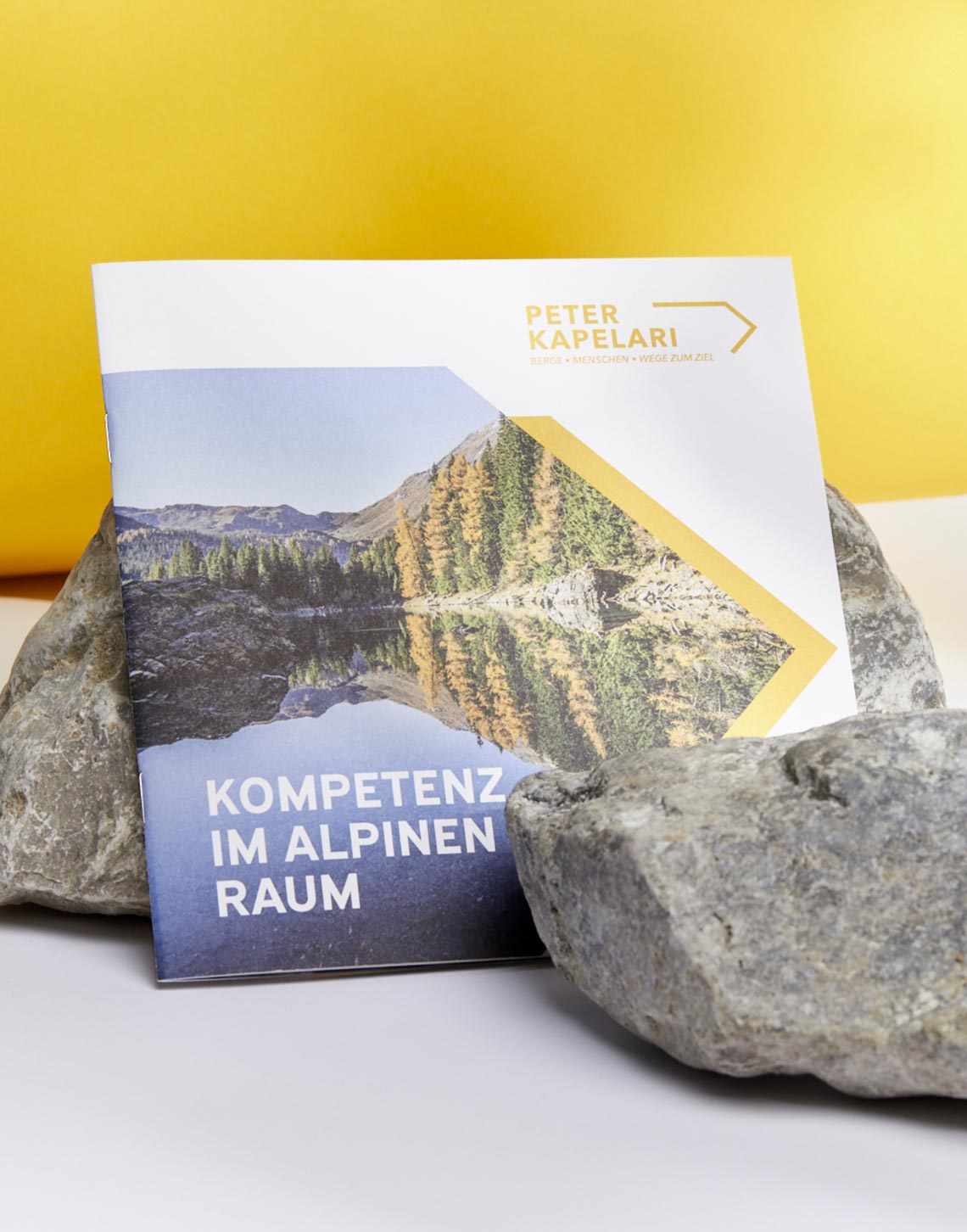 KAPELARI.studio die werbeagentur aus Innsbruck. Unsere Leistung: grafikdesign, logodesign, branding, markenbildung, strategie. Peter Kapelari - Boschüre