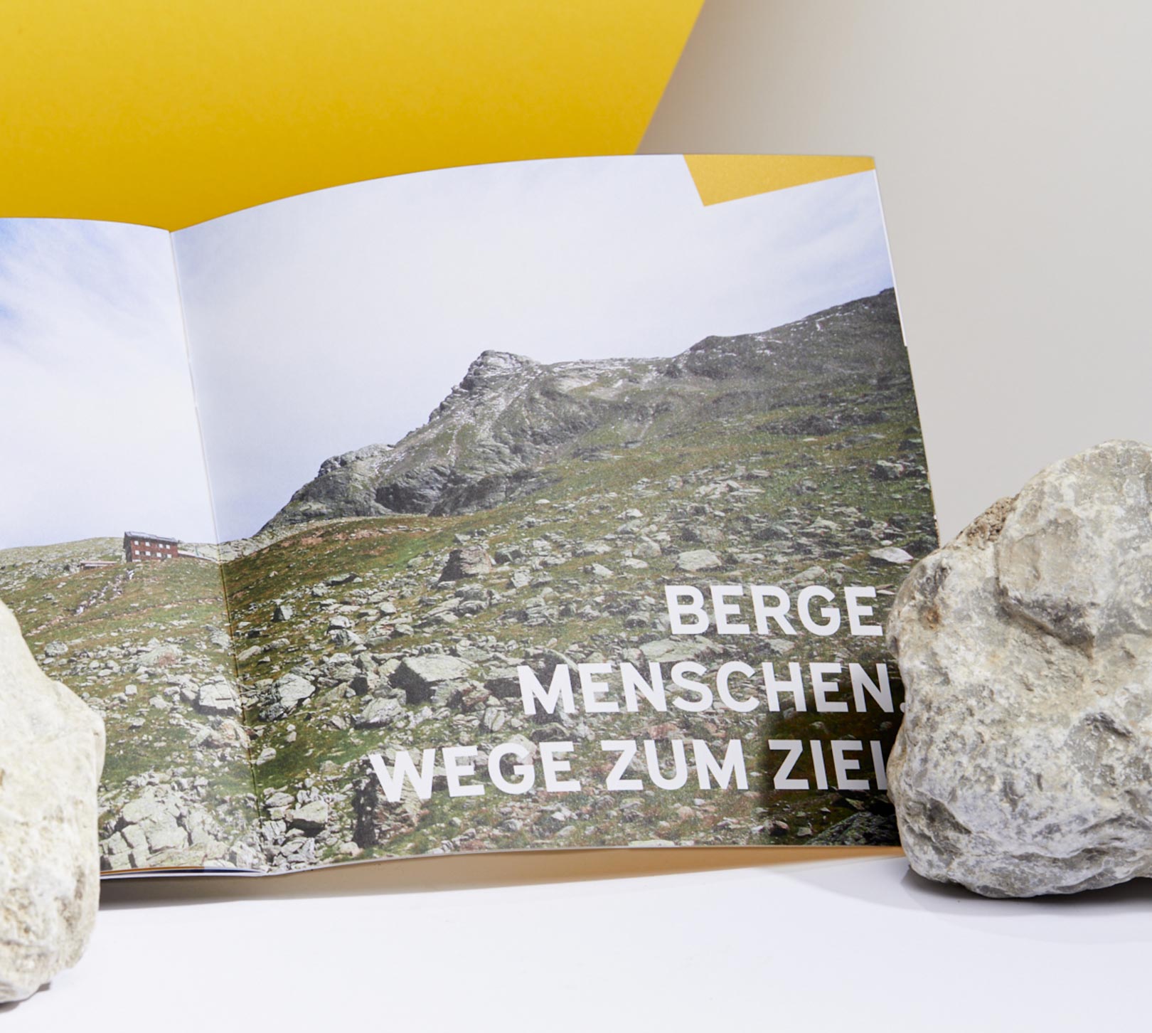 KAPELARI.studio die werbeagentur aus Innsbruck. Unsere Leistung: grafikdesign, logodesign, branding, markenbildung, strategie. Peter Kapelari - Boschüre